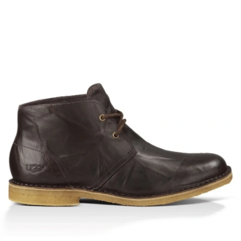 UGG Leighton Black Crepe Leather Lace Up Desert Chukka Boots Size 9